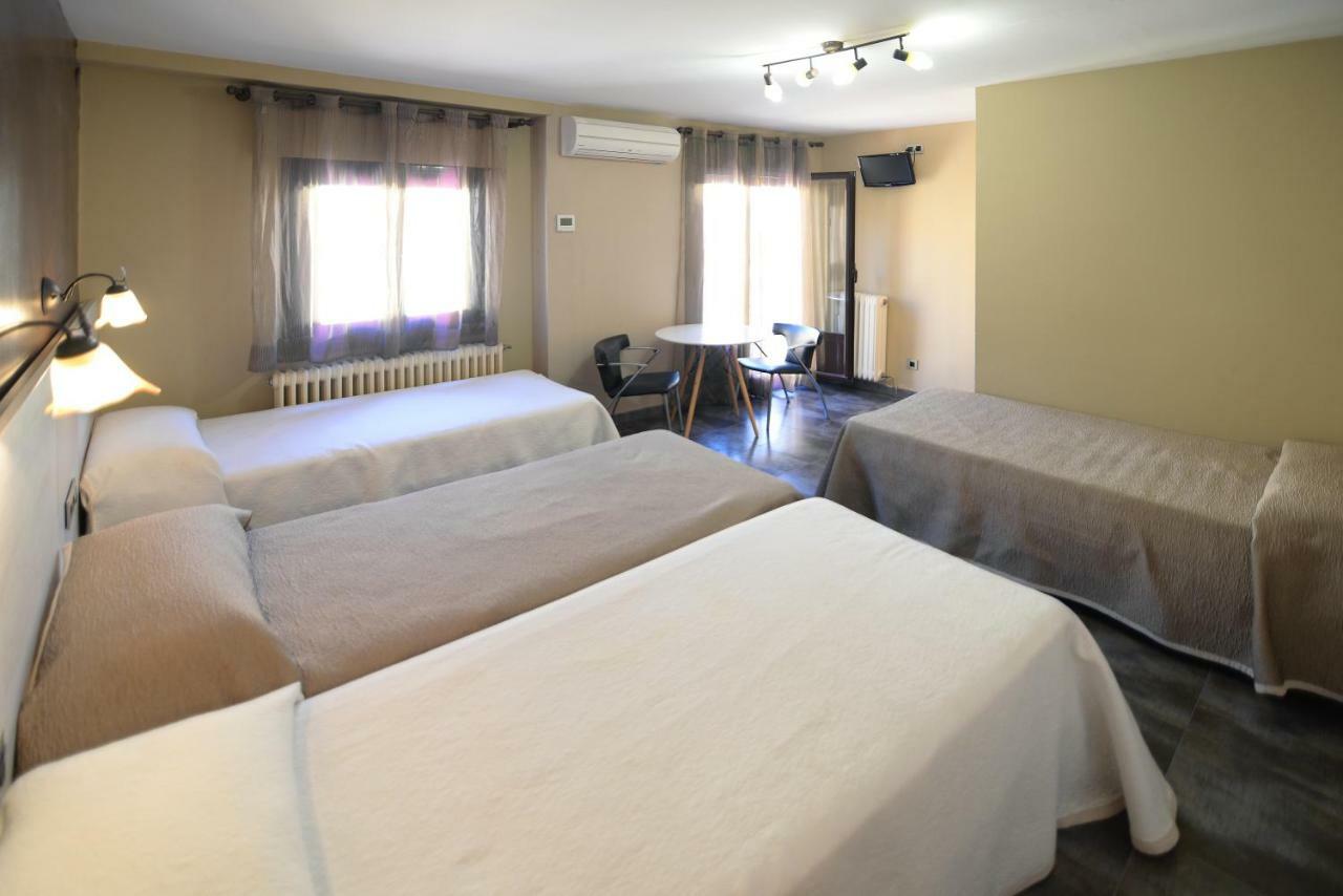 Hostal Palacete De Los Arcedianos Tarazona Exterior foto